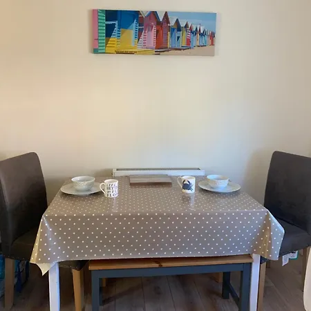 Sunrise At The Bay 아파트 *